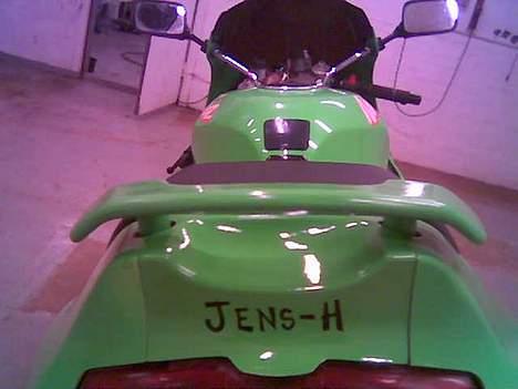 Kawasaki ZXR750R (M) **solgt** - Kunne lige så godt skrive navnet bagpå... det er jo det eneste i vil se ;o) billede 11