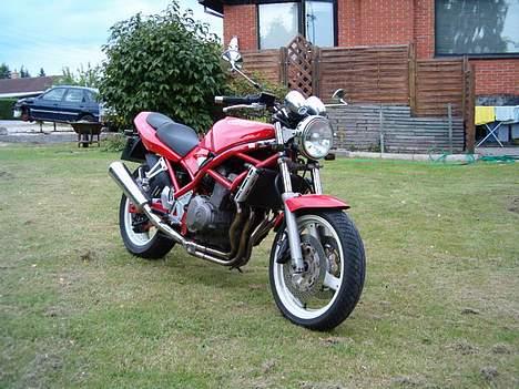 Suzuki bandt 400 solgt billede 5