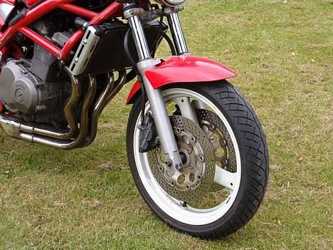 Suzuki bandt 400 solgt billede 7