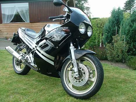 Suzuki GSX-R  *solgt* billede 2