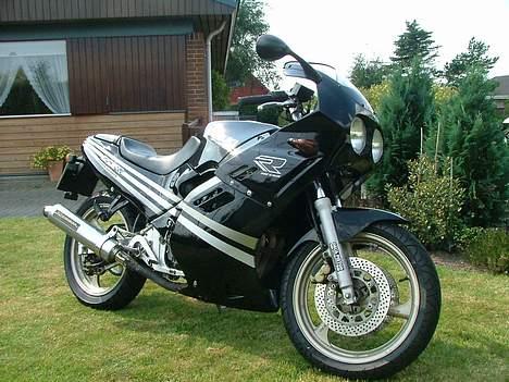 Suzuki GSX-R  *solgt* billede 3