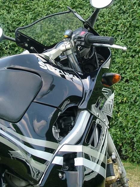 Suzuki GSX-R  *solgt* - Se hvor den skinner;) billede 5