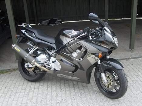 Honda CBR 600f3 til salg billede 4