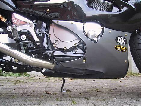 Suzuki GSXF 600 | RANDERS |SOLGT - skruer goldstyle billede 16