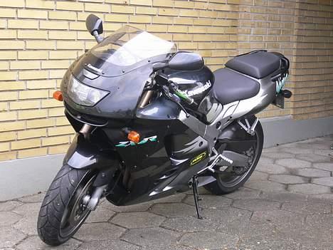 Kawasaki ZX9R  (SOLGT) billede 3
