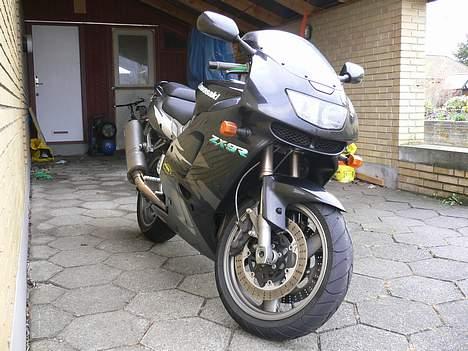 Kawasaki ZX9R  (SOLGT) billede 4