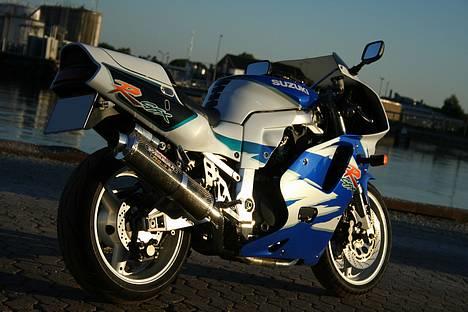Suzuki GSX-R 750 W DØD billede 1