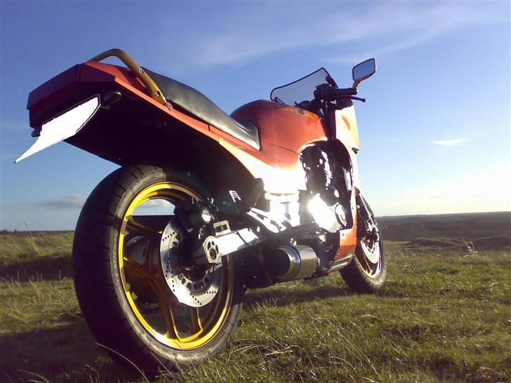 Kawasaki GPz 900r Ninja "Solgt" billede 15