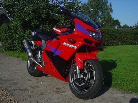 Kawasaki ZX9R billede 2