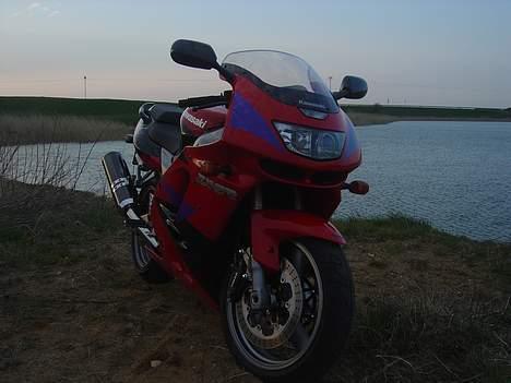 Kawasaki ZX9R billede 11