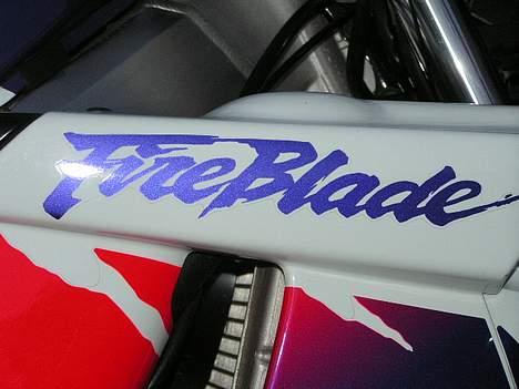 Honda CBR 400 RR Fireblade billede 4