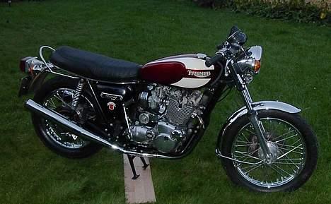 Triumph Trident T160 billede 2