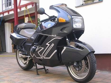 BMW K1 billede 2