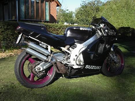 Suzuki RGV  billede 5