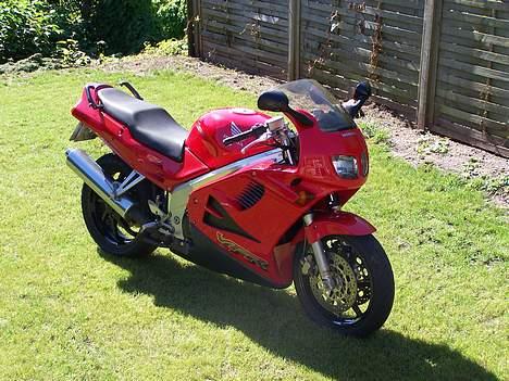 Honda VFR 750 billede 1