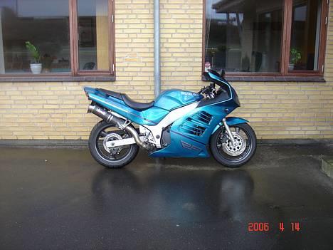 Suzuki RF600R (solgt) - Ynglings vinkel billede 10