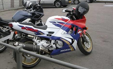 Honda CBR 600 (SOLGT) billede 3