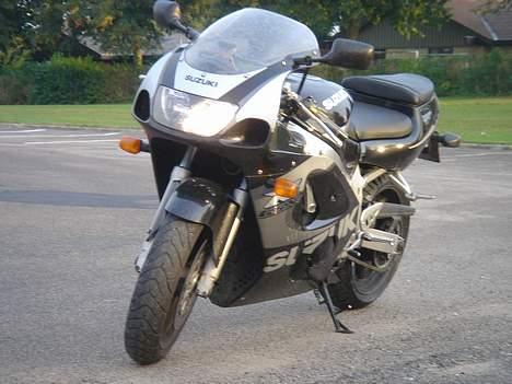 Suzuki gsx-r 600 (SOLGT) billede 2