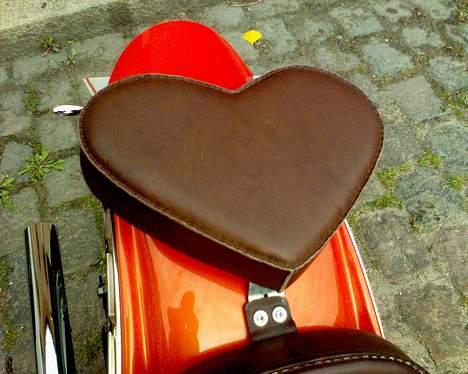 Yamaha Dragstar XVS 650 - Sædet til kæresten. Kan nemt monteres og fjernes igen ! billede 16