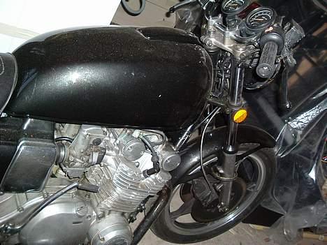 Suzuki gs 750 e billede 2