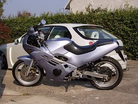 Suzuki GSX 250 R  billede 13