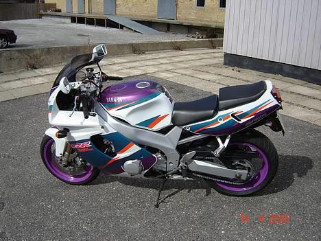 Yamaha FZR 600 R #SOLGT# billede 1