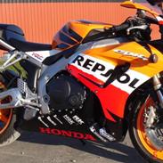 Honda cbr 1000 rr repsol