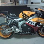 Honda cbr 1000 rr repsol