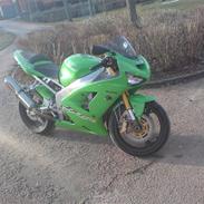 Kawasaki zx6r 