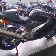 Aprilia RSV 1000 R