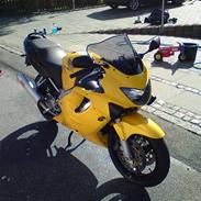 Honda cbr 600 f4