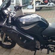 Suzuki gs500