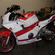 Honda CBR 600 F2 (solgt)