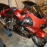 Honda cbr 900 rr fireblade