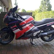 Honda CBR1000F - P