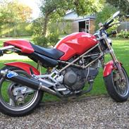 Ducati Monster 900