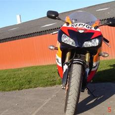 Honda cbr 1000 rr repsol