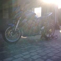 Kawasaki - Z750