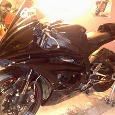 Yamaha YZF R6  -SOLGT-