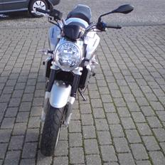 Aprilia Mana 850