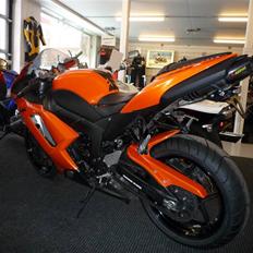 Kawasaki ZX6R