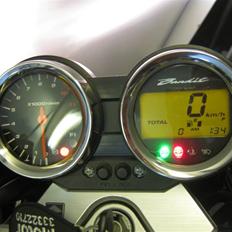 Suzuki Bandit GSF1250AK8