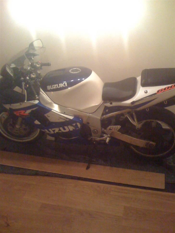 Suzuki GSXR-600 K2 (Solgt) billede 7