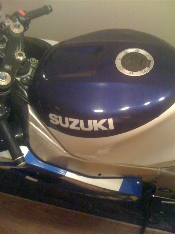 Suzuki GSXR-600 K2 (Solgt) billede 9