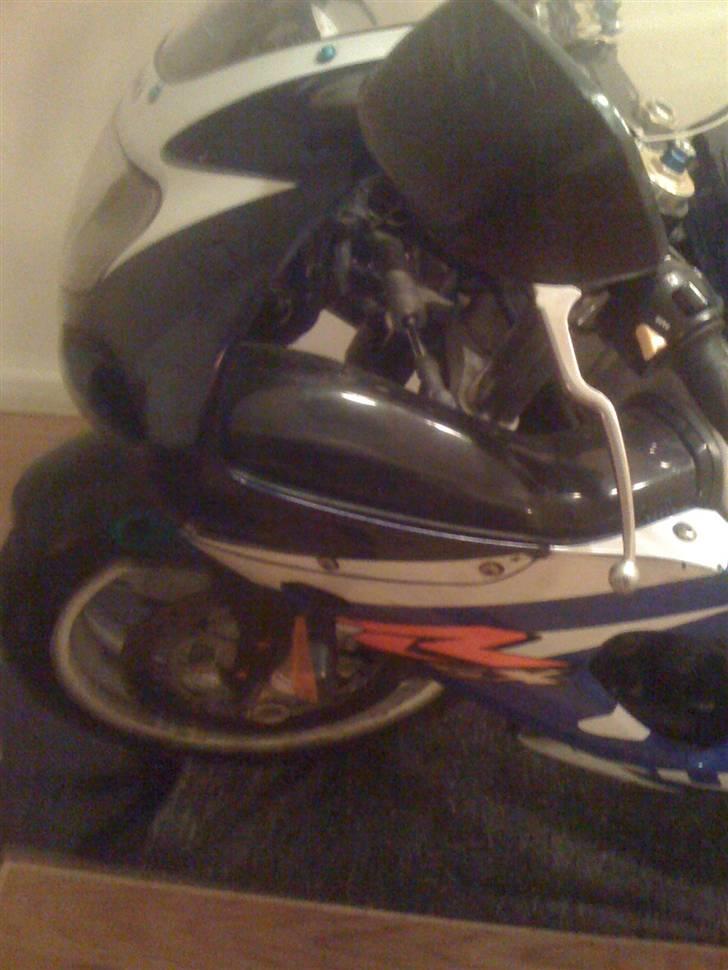 Suzuki GSXR-600 K2 (Solgt) billede 19