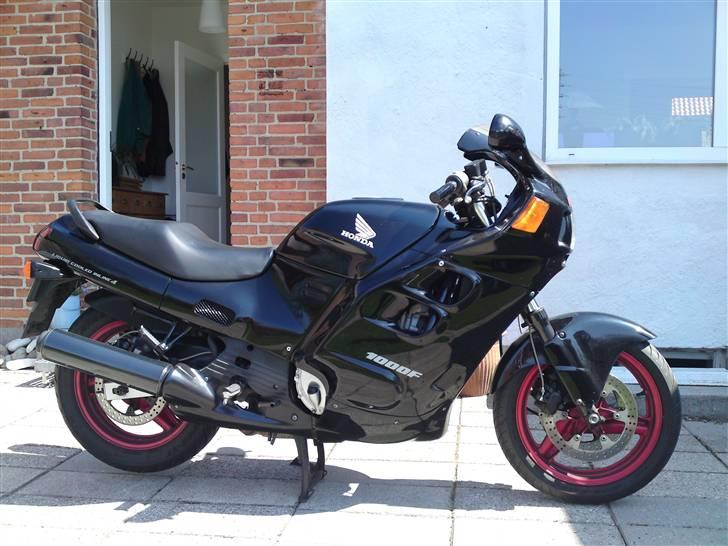 Honda Cbr 1000 f - Super fed Mc trods årgang. billede 1