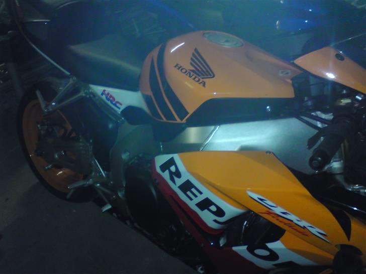 Honda cbr 1000 rr repsol billede 10