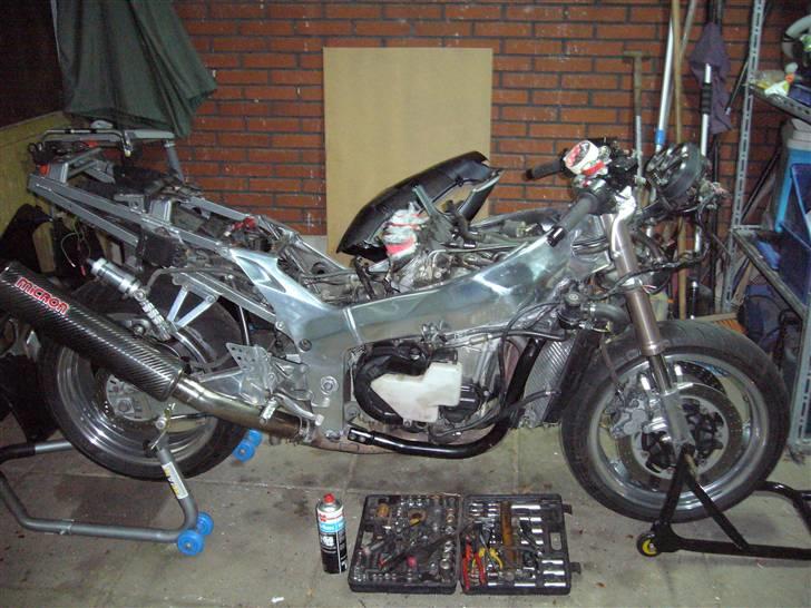 Kawasaki zx9r (solgt) billede 5