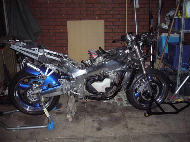 Kawasaki zx9r (solgt) billede 6