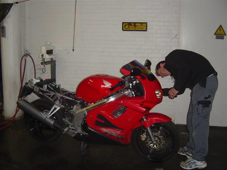 Honda VFR 750F billede 13